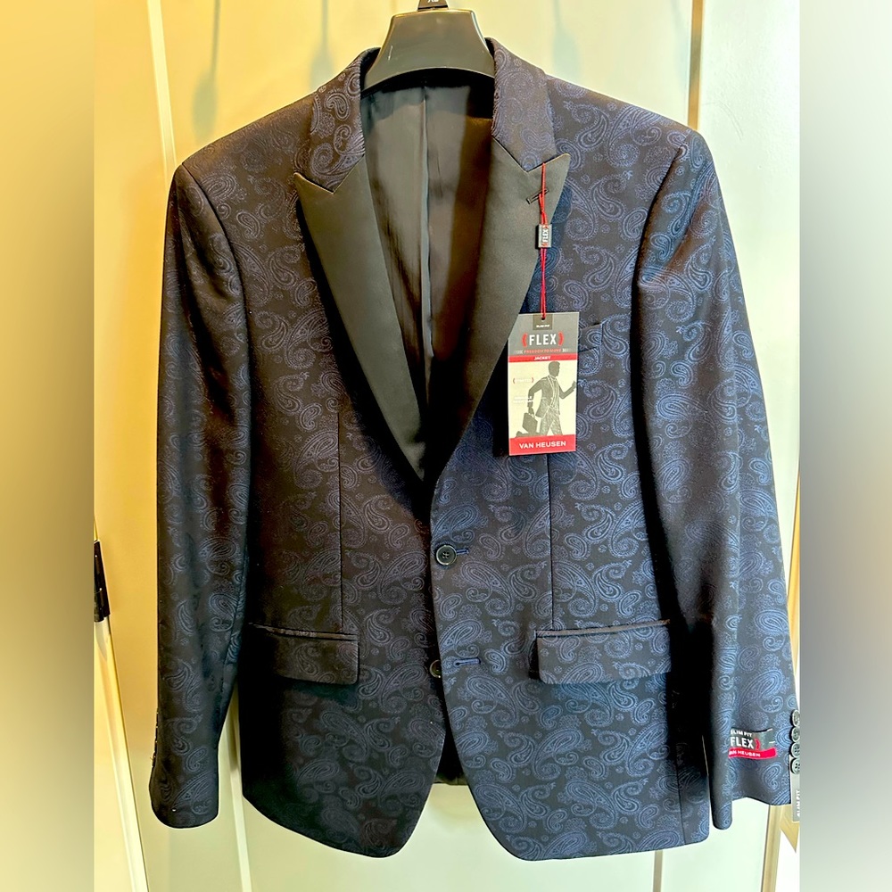 Van Heusen Tuxedo Blazer